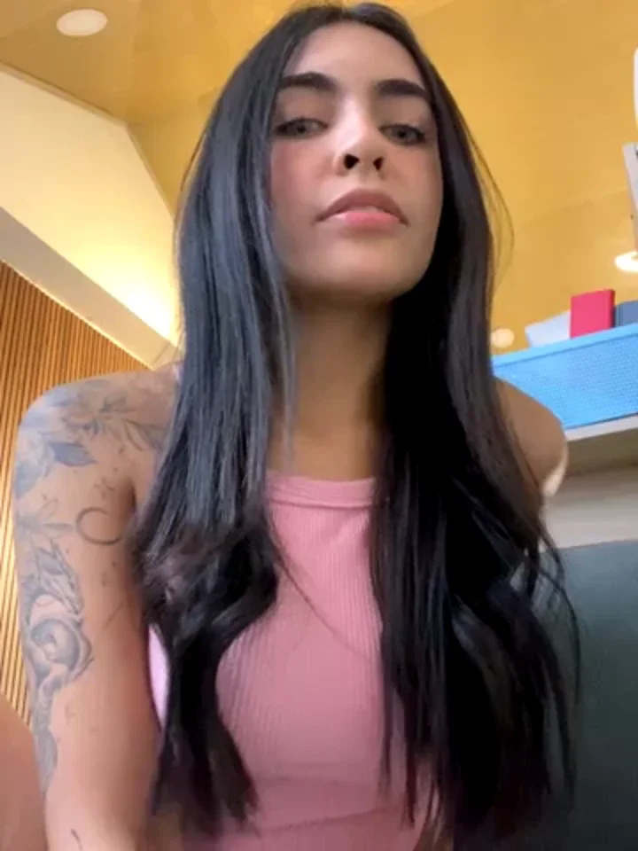 DaphneUwu screenshot #1